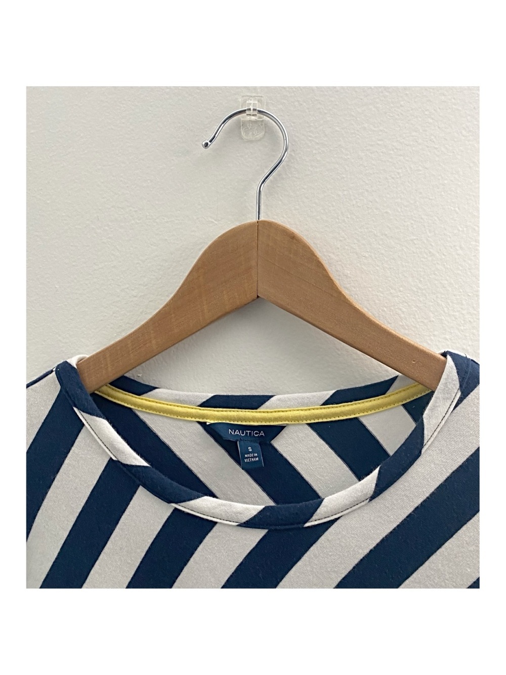 Nautica Navy & White Striped T-Shirt Women’s Small - Picture 2 of 5